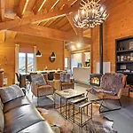 Elegant In With Sauna Шале