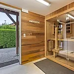 Шале Elegant In With Sauna *